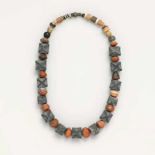 Nerine Collar in silver